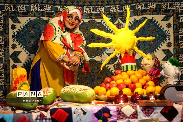 جشن یلدایی برای بچه های محله دروازه غار