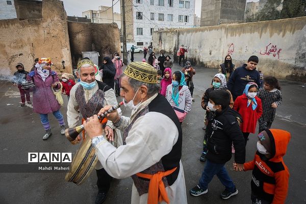 جشن یلدایی برای بچه های محله دروازه غار