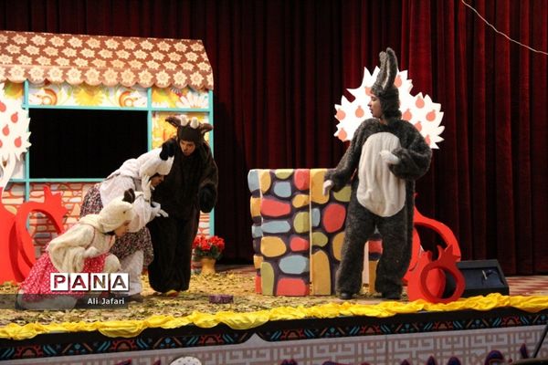 برگزاری جنگ جوانه‌های یلدایی در شبکه شاد برای دانش‌آموزان ناحیه یک ری