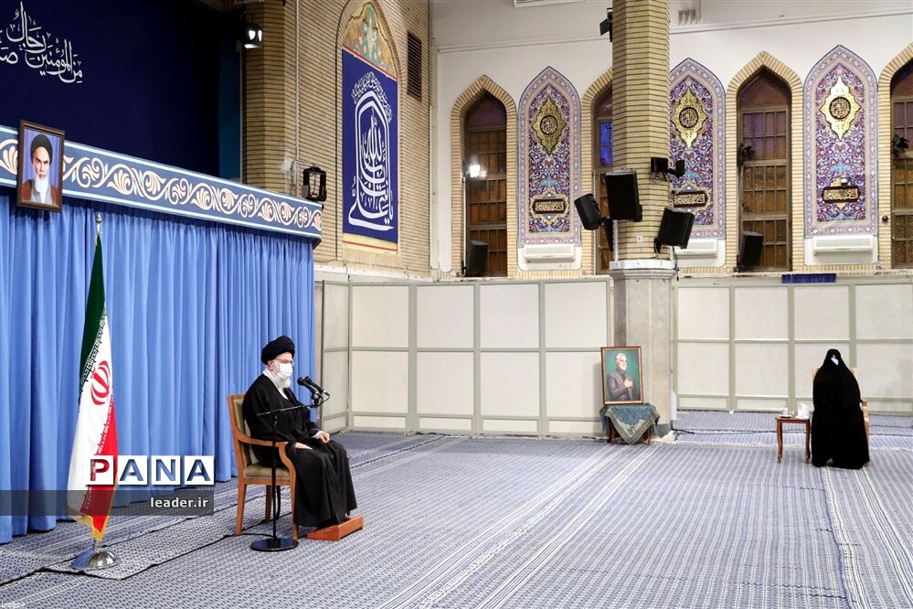 دیدار دست‌اندرکاران مراسم سالگرد شهید سلیمانی با رهبر معظم انقلاب