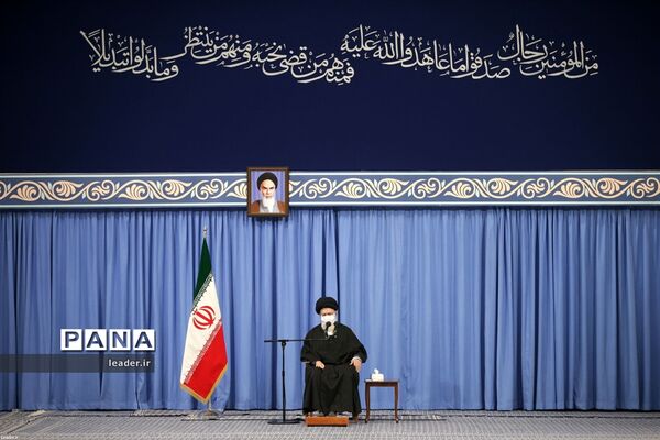 دیدار دست‌اندرکاران مراسم سالگرد شهید سلیمانی با رهبر معظم انقلاب