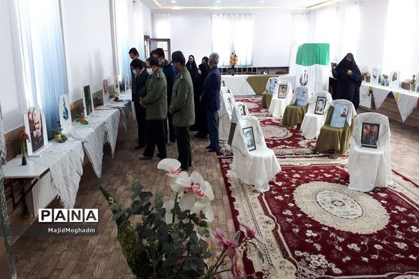افتتاح دبیرخانه نکوداشت اولین سالگرد شهادت سردار سلیمانی مستقر در دبیرستان فرزانگان