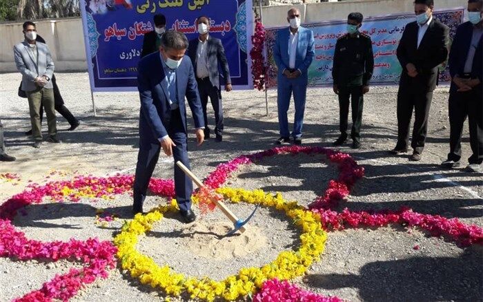کلنگ زنی صد و بیست و دومین مدرسه استثنایی کشور در استان هرمزگان