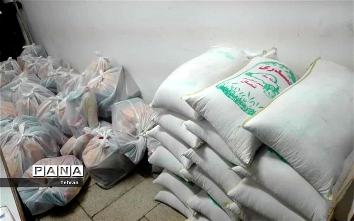 یلدای مهربانی در دبیرستان حضرت فاطمه(س) منطقه 12