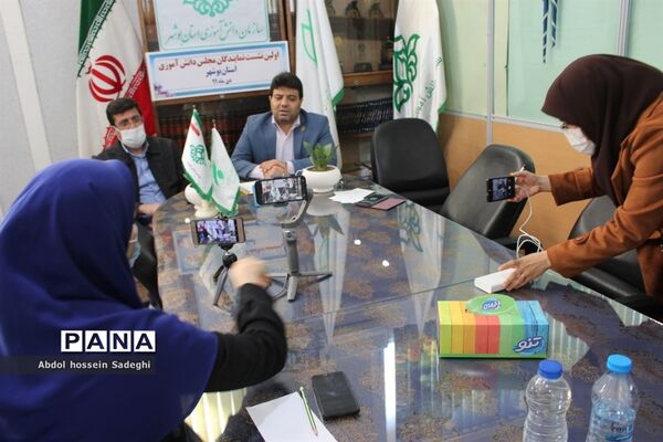اولین نشست نمایندگان مجلس دانش آموزی استان بوشهر