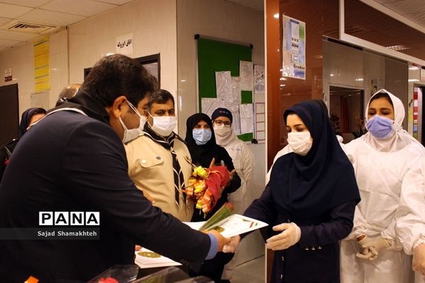 تقدیرمربیان و مدرسان پیشتاز از پرستاران بیمارستان گلستان اهواز