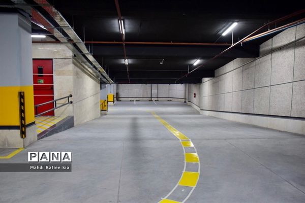 افتتاح مدرسه  و بازدید وزیر راه و شهرسازى از ایستگاه قطار