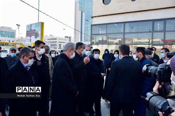 افتتاح مدرسه  و بازدید وزیر راه و شهرسازى از ایستگاه قطار