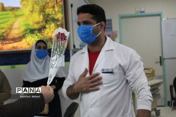 قدردانی از پرستاران و پزشکان بیمارستان‌های شهر ساری
