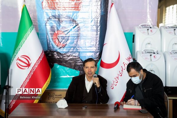 آیین رونمایی برای واگذاری 400 دستگاه اکسیژن‌ساز خانگی  اهدایی بین المللی صلیب سرخ