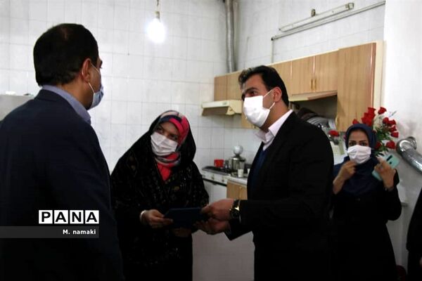 تجلیل از مدافعان سلامت در روز پرستار
