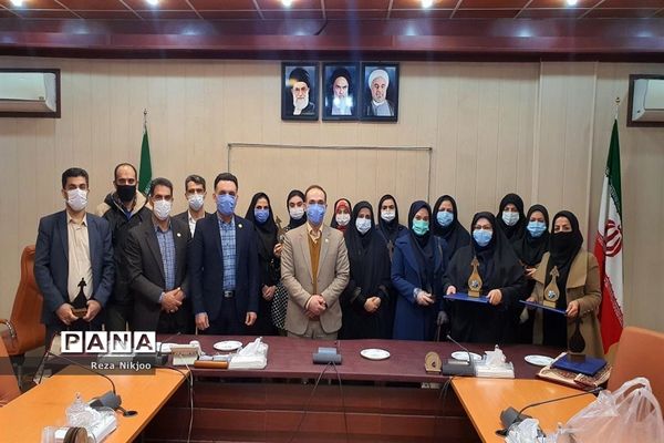 آیین تجلیل از منتخبین پژوهشگر و مولفان بهارستان یک