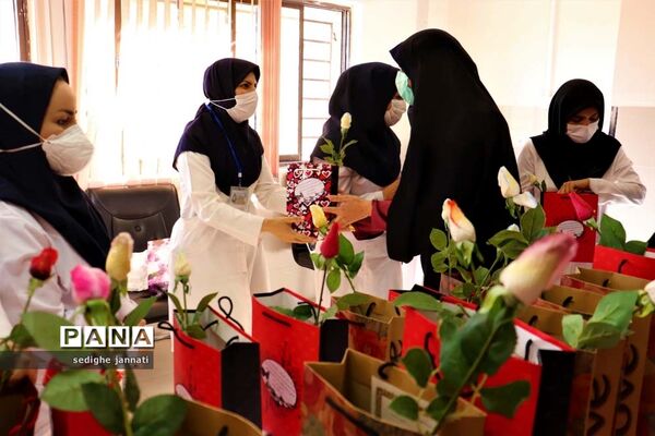 تجلیل جهادگران سنگر علم آموزی از مدافعان سلامت در آباده