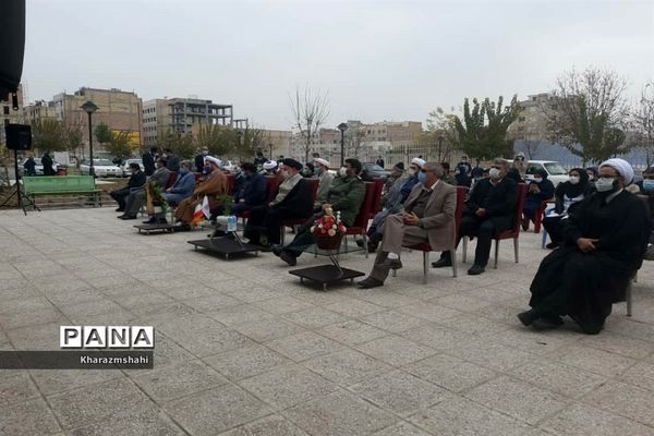 تقدیر فرماندار بهارستان از پرستاران بیمارستان امام حسین (ع)