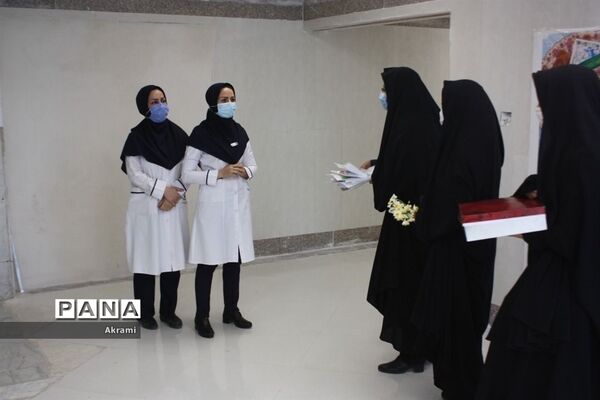 به مناسبت روز پرستاراز پرستاران ابرکوه تجلیل شد