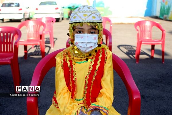 تجلیل از خیرین تهیه تبلت شهرستان بوشهر