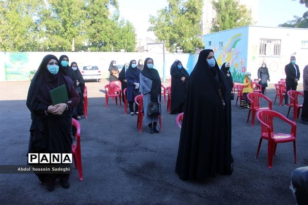 تجلیل از خیرین تهیه تبلت شهرستان بوشهر