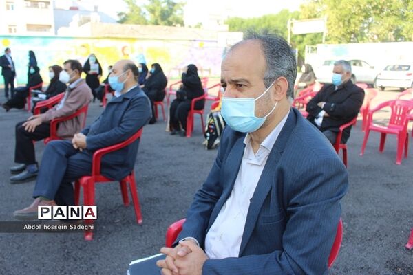 تجلیل از خیرین تهیه تبلت شهرستان بوشهر