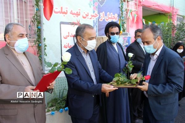 تجلیل از خیرین تهیه تبلت  شهرستان بوشهر