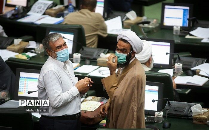 مجلس دو عبارت به قانون انتخابات اضافه کرد