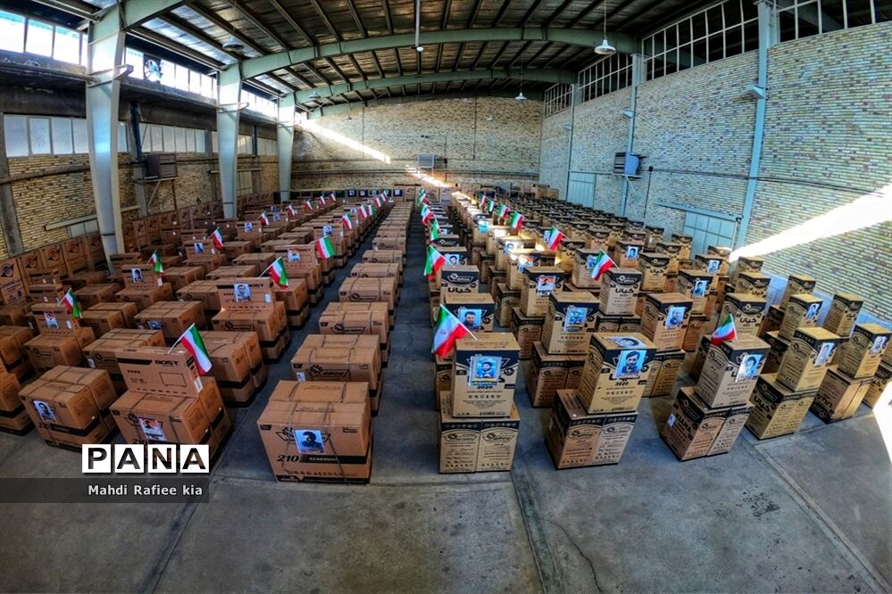 اهداى 600 دستگاه وسیله گرمایشى به نیازمندان و ١٨٥٠ دستگاه تبلت  به دانش آموزان نیازمند