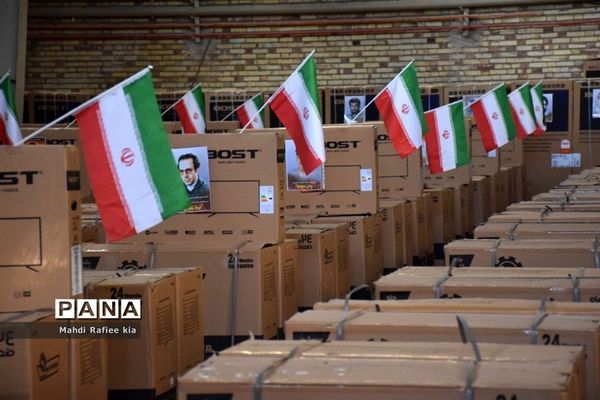 اهداى 600 دستگاه وسیله گرمایشى به نیازمندان و ١٨٥٠ دستگاه تبلت  به دانش آموزان نیازمند