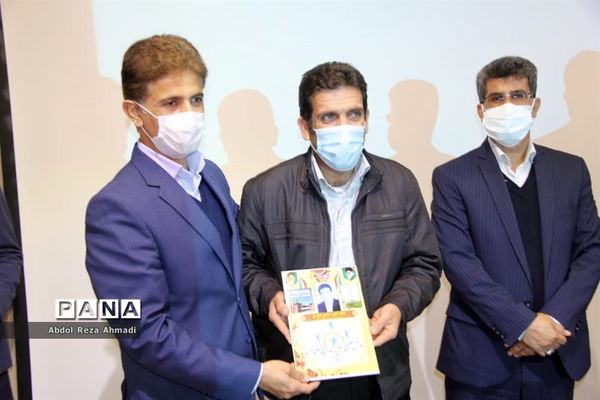 همایش کارگاه طرح ملی کوچ درسالن  اداره آموزش و پرورش منطقه کاکی