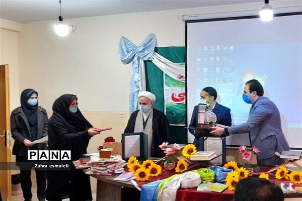 تجلیل از برترین‌های قرآن،عترت ونماز در قرچک