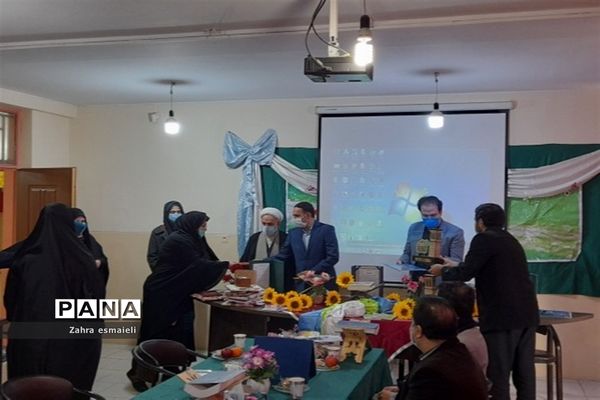 تجلیل از برترین‌های قرآن،عترت ونماز در قرچک