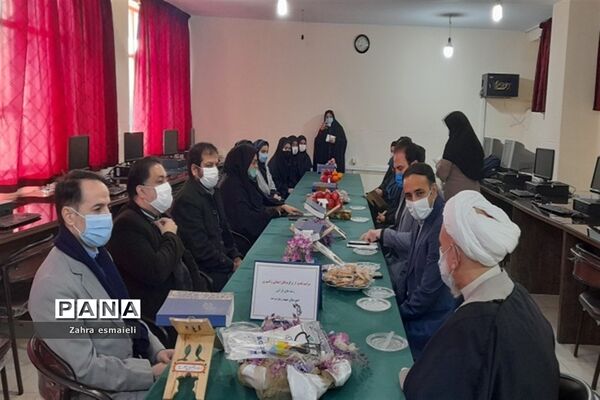 تجلیل از برترین‌های قرآن،عترت ونماز در قرچک