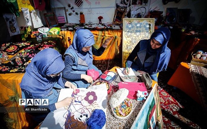 نسل جدیدِ دانش‌آموزان خواستار آموزش‌های عملی و مهارت‌های زندگی هستند