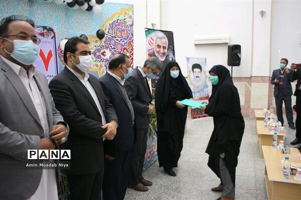 تجلیل از فعالان عرصه سوادآموزی در زاهدان