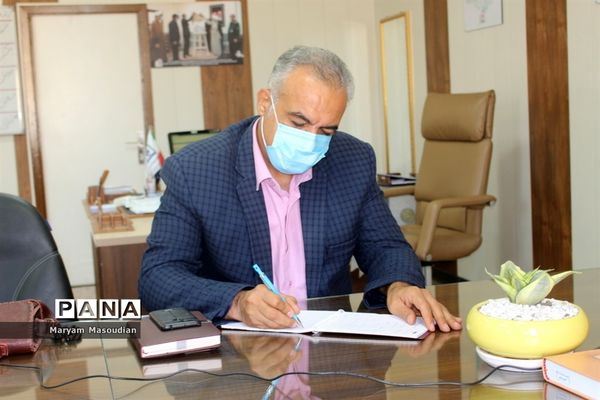 برگزاری کارگاه توانمندسازی کارکنان، والدین و دانش آموزان