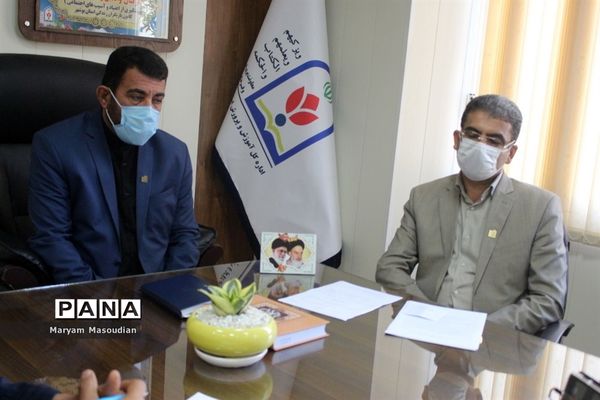 برگزاری کارگاه توانمندسازی کارکنان، والدین و دانش آموزان