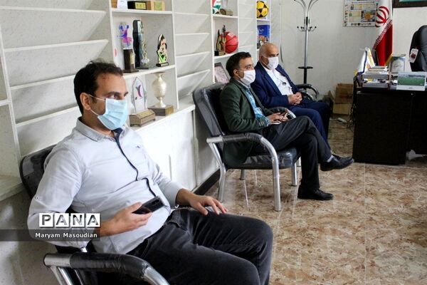 وبینار آموزشی تغذیه مناسب برای پیشگیری از چاقی و لاغری دانش‌آموزان استان بوشهر