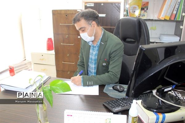 وبینار آموزشی تغذیه مناسب برای پیشگیری از چاقی و لاغری دانش‌آموزان استان بوشهر