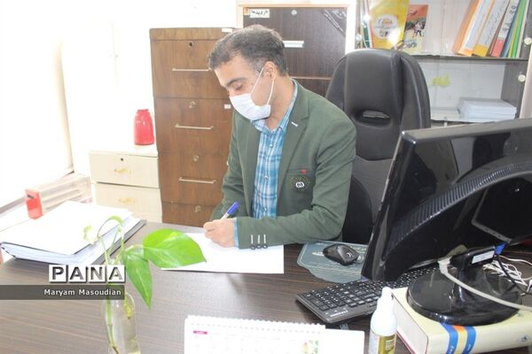 وبینار آموزشی تغذیه مناسب برای پیشگیری از چاقی و لاغری دانش‌آموزان استان بوشهر