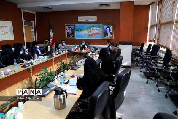 نشست هم‌اندیشی مدیریت فوریت‌های روانی-اجتماعی دانش‌آموزان