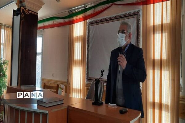 اهدا 75 تبلت به دانش آموزان بی بضاعت شهرستان نظر آباد