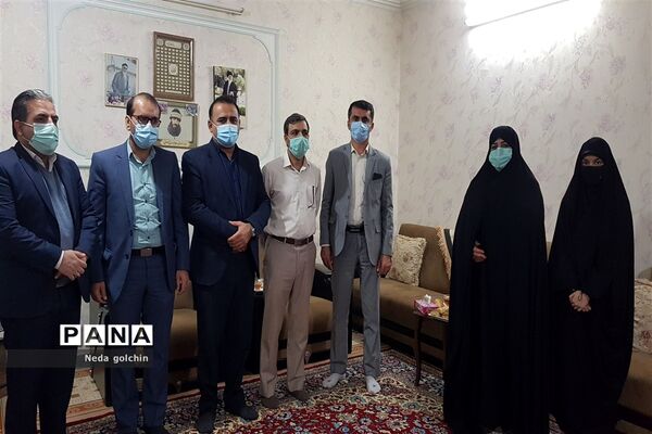 دیدار مدیر آموزش و پرورش ناحیه ۳ با ایثارگر و جانباز دفاع مقدس