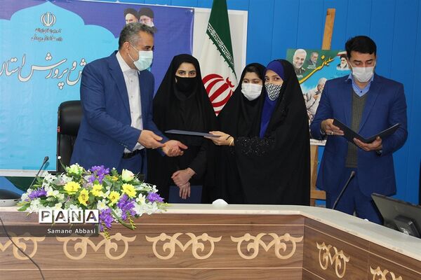 آیین تحلیف اعضای هیات رئیسه مجلس دانش‌آموزی مازندران