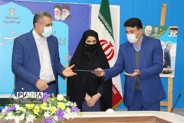آیین تحلیف اعضای هیات رئیسه مجلس دانش‌آموزی مازندران