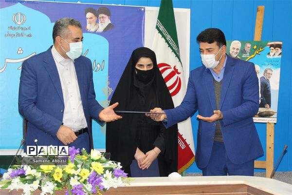 آیین تحلیف اعضای هیات رئیسه مجلس دانش‌آموزی مازندران