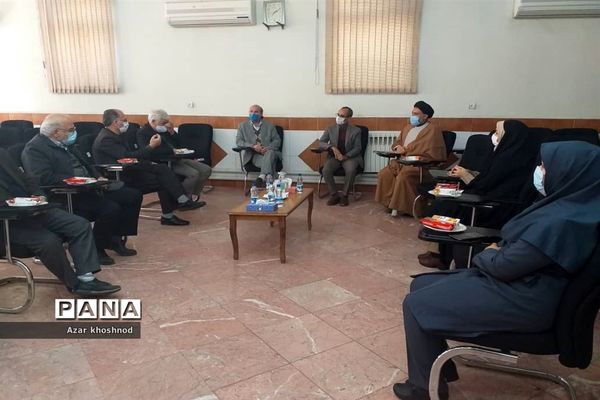 بازدید نماینده مجلس شورای اسلامی و امام جمعه از مرکز یادگیری محلی باهنر ملارد