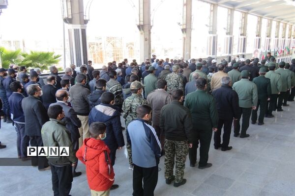 غبارروبی و گلباران قبورمطهر شهدا شهرستان نى ریز به مناسبت نخستین سالگرد شهادت حاج قاسم سلیمانی