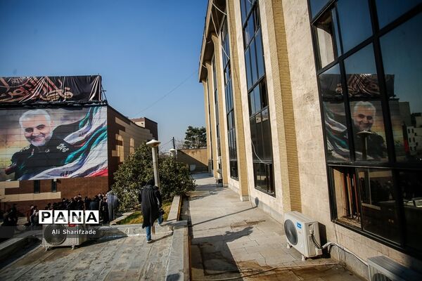 رونمایی از دیوار نگاره سردار شهید قاسم سلیمانی