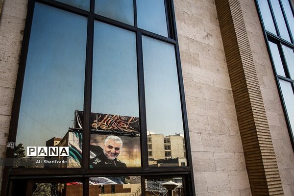 رونمایی از دیوار نگاره سردار شهید قاسم سلیمانی
