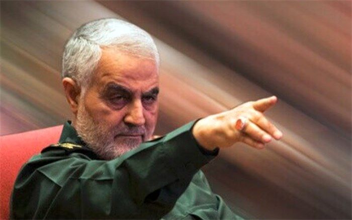 حاج قاسم گفت آقای مسئول برود ردیف آخر بنشیند!