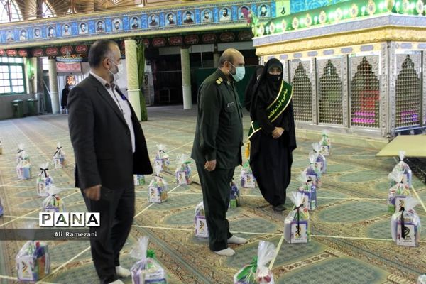 توزیع بسته‌های معیشتی در قائم‌شهر