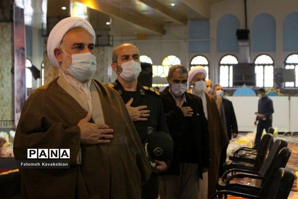 تهیه و توزیع ۲۰۰۰ بسته‌ معیشتی در سالگرد شهید سلیمانی